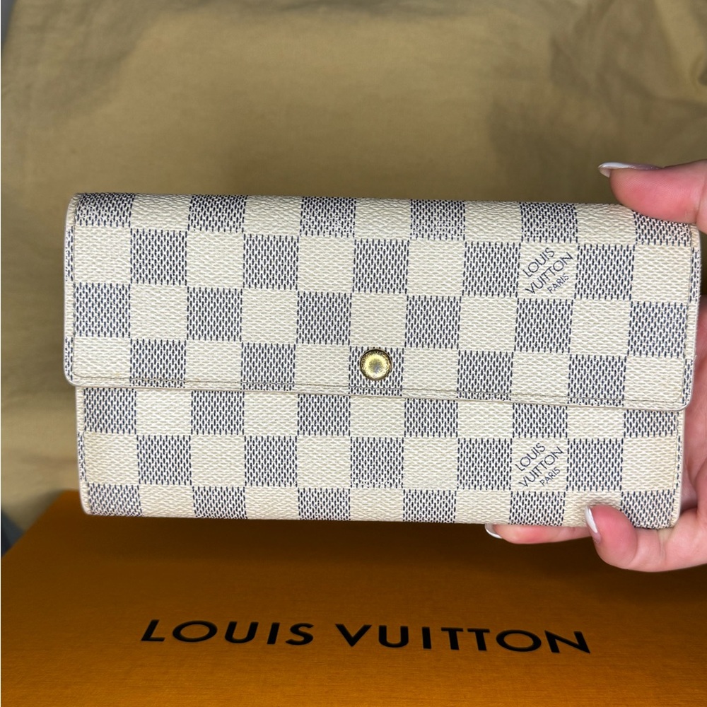 Louis Vuitton Damier Azur Wallet in Cream and Gray